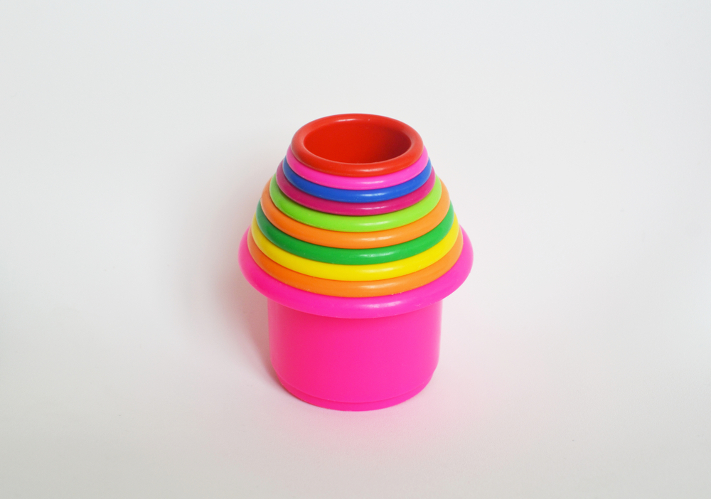 Nesting and stacking cups